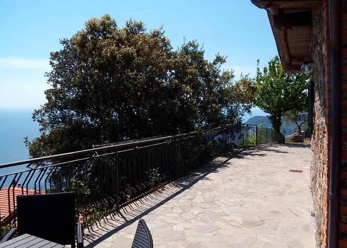 Altamarea Private Retreat בקתה